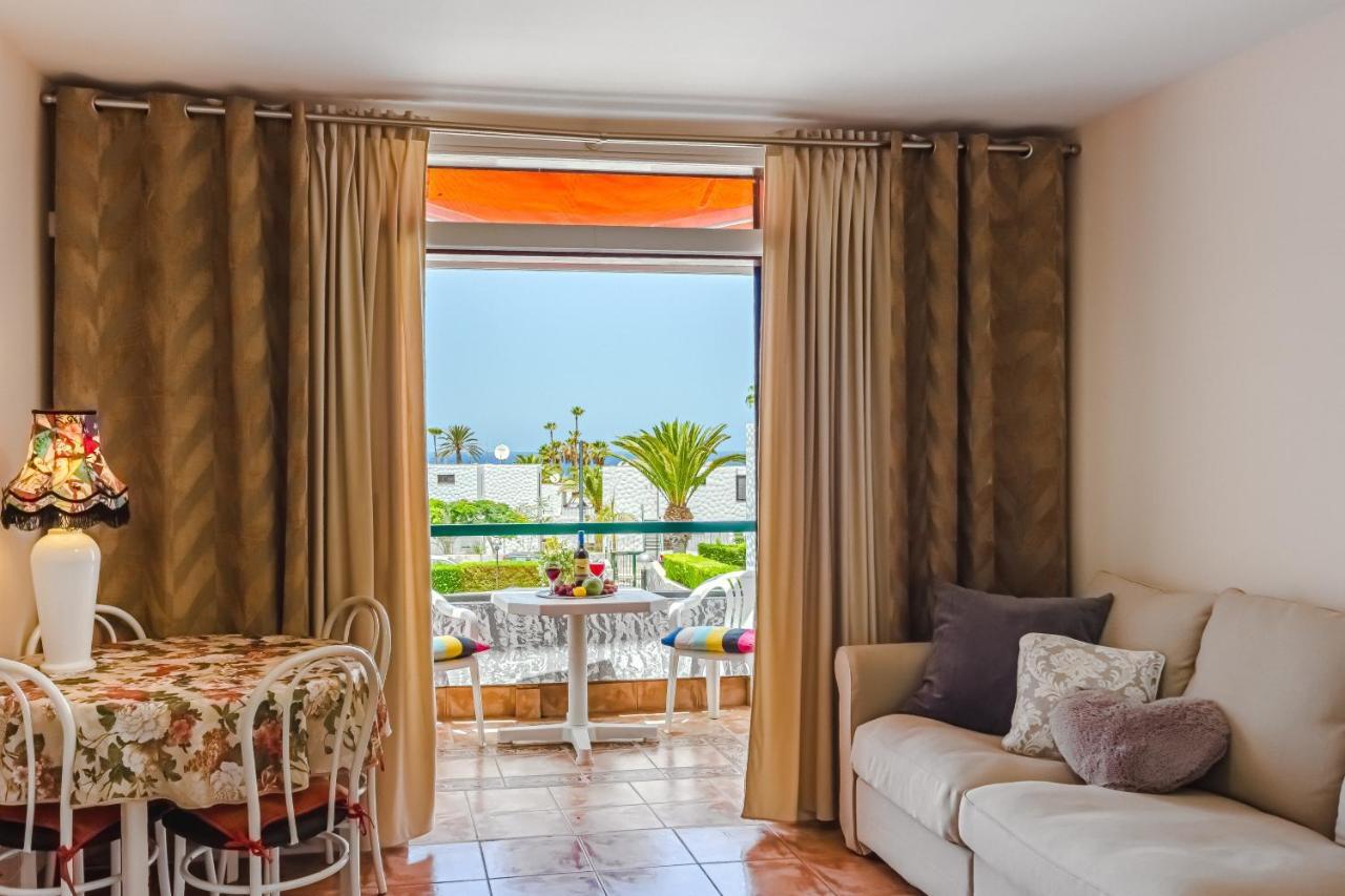 Apartment Apart America - 150 Meters From The Beach, Free Wi-Fi Arona  Esterno foto