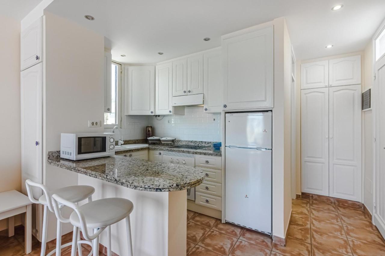 Apartment Apart America - 150 Meters From The Beach, Free Wi-Fi Arona  Esterno foto