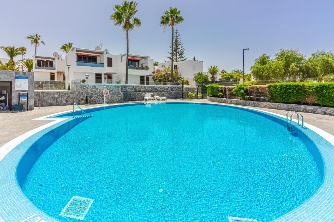 Apartment Apart America - 150 Meters From The Beach, Free Wi-Fi Arona  Esterno foto