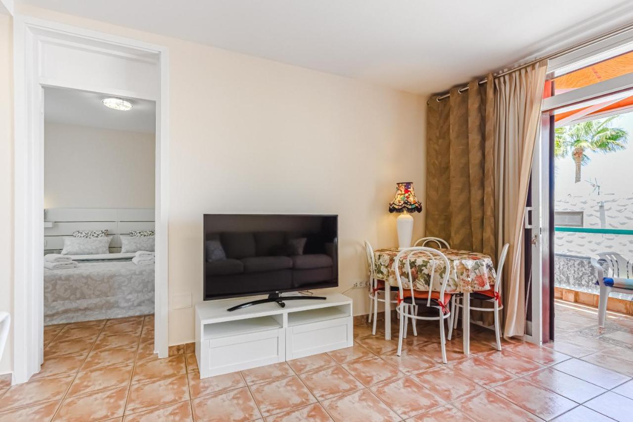 Apartment Apart America - 150 Meters From The Beach, Free Wi-Fi Arona  Esterno foto
