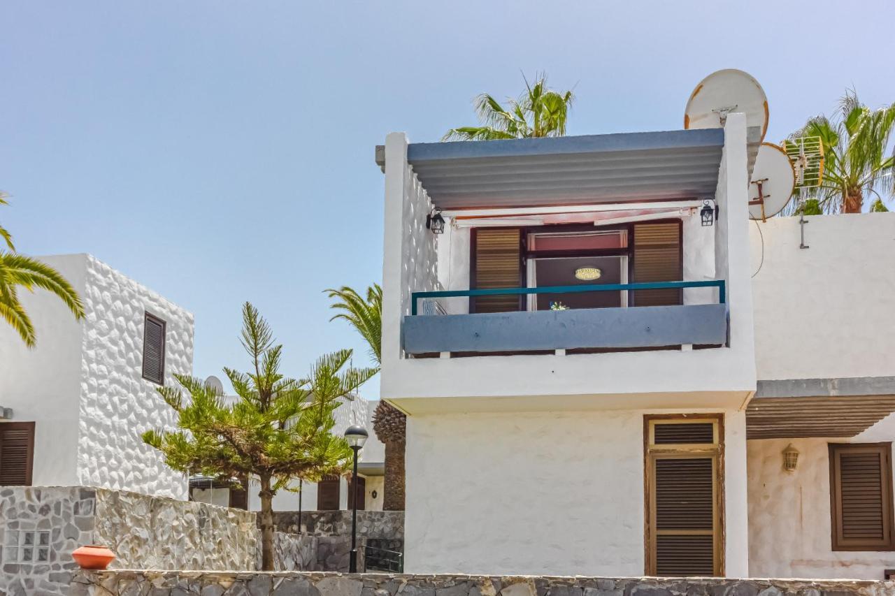 Apartment Apart America - 150 Meters From The Beach, Free Wi-Fi Arona  Esterno foto